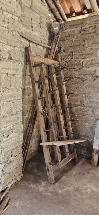 Carro de bois e grade