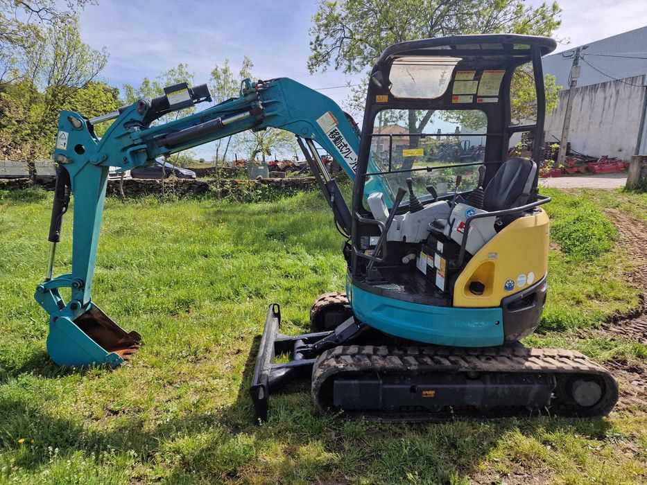 Giratória / Escavadora Kubota RX-306 - Braço articulado - 3 Toneladas