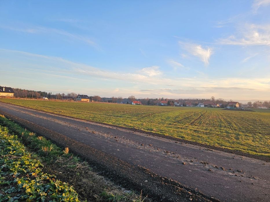 Działka budowlana w spokojnej okolicy - Widok 5