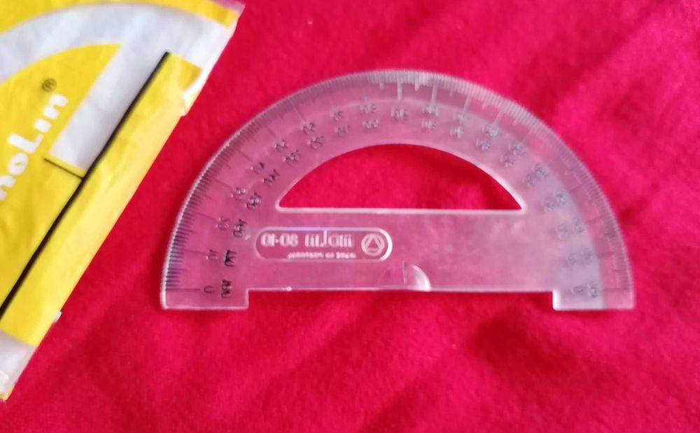 Lote de Material Escolar - 8 Artigos Incluídos