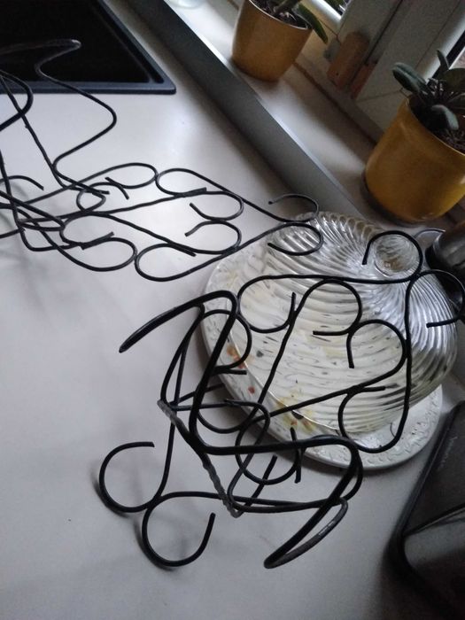 Dwa stare kwietniki metalowe ścienne PRL