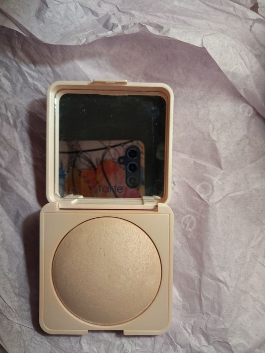 Tarte Amazonian Clay radiant puder wypiekany