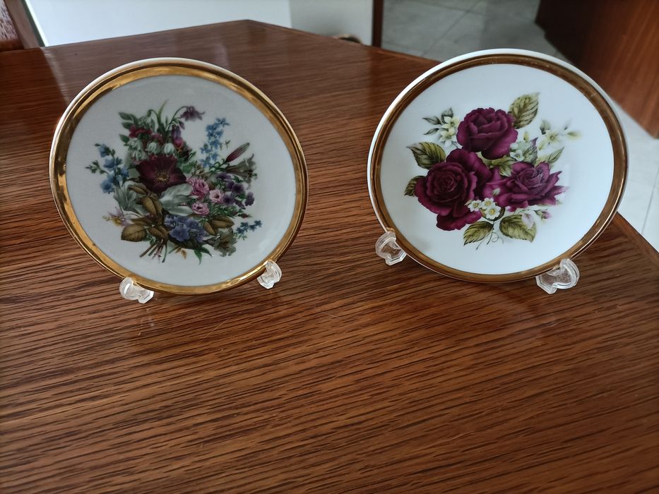 Miniaturas de coleção em porcelana muito bonitas.