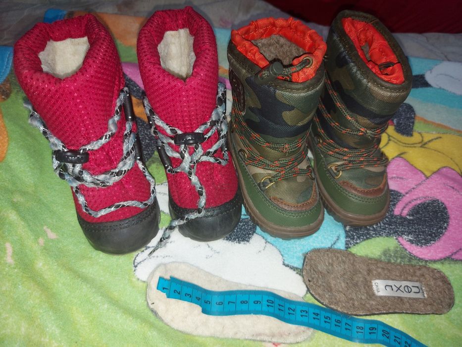 Дитячі зимові сапожки.