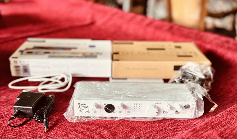 Arturia MiniFuse 4 – Interface de Áudio - Como Nova