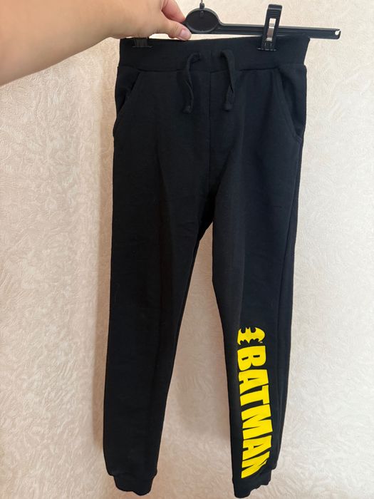 Набір дві пари штанів  134 розмір одні 146 см