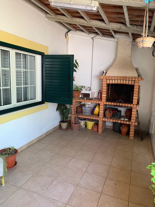 Moradia em Ermidas-Aldeia