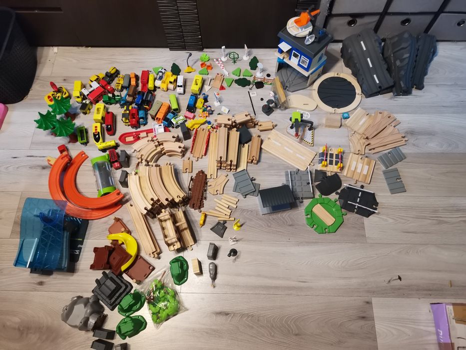 Zestaw kolejek drewnianych