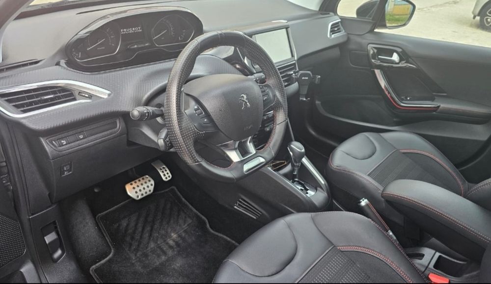 Peugeot 208 Gt line automático