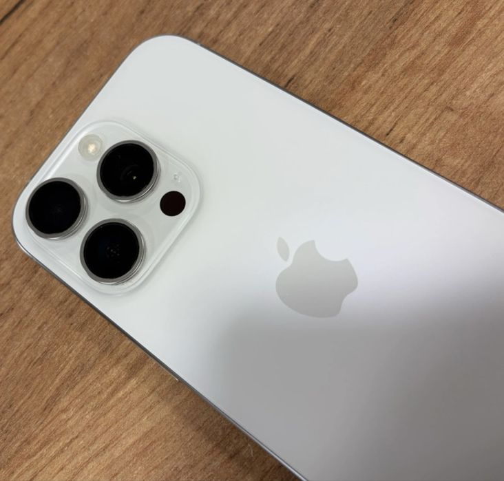 Apple iPhone 16 PRO 128 GB eSim stan bardzo dobry