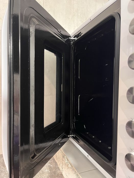 Продаю електро плиту Eleyus next