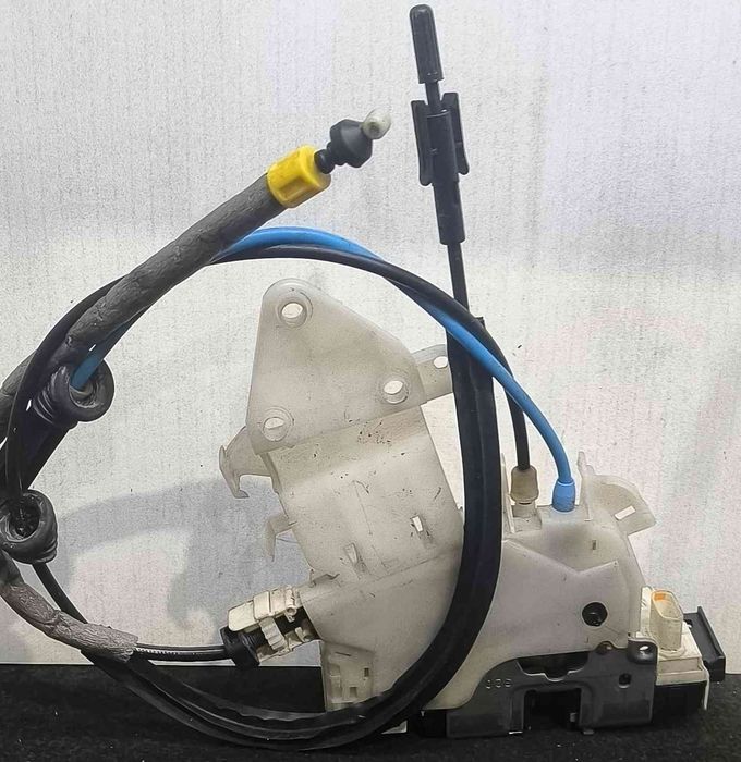 Fechadura / Fecho Porta Trás Direito A2047301435 - MERCEDES-BENZ C-CLASS