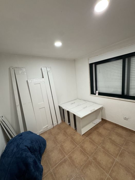 Cama ikea 4 gavetas c/ colchao .