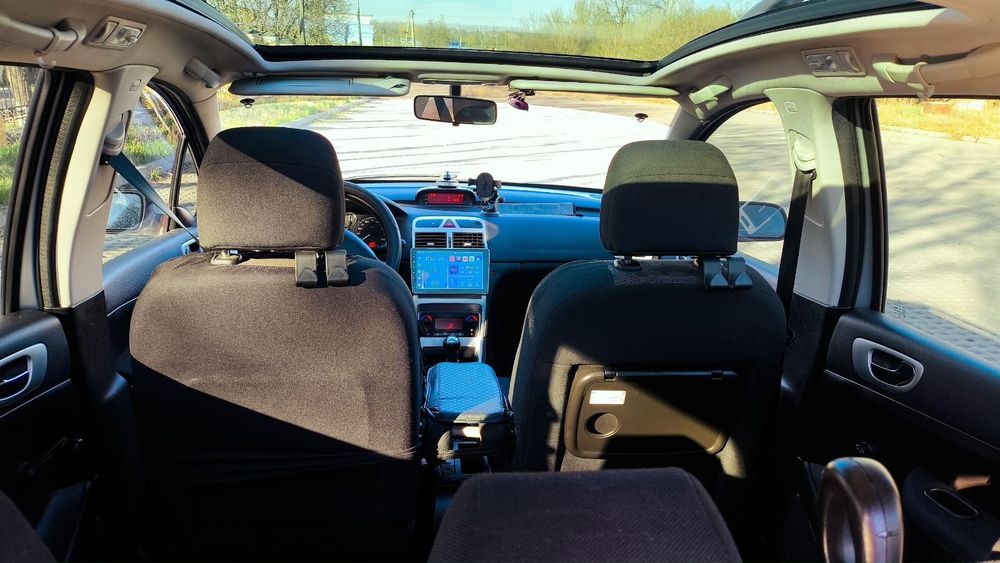 Автомобіль Peugeot