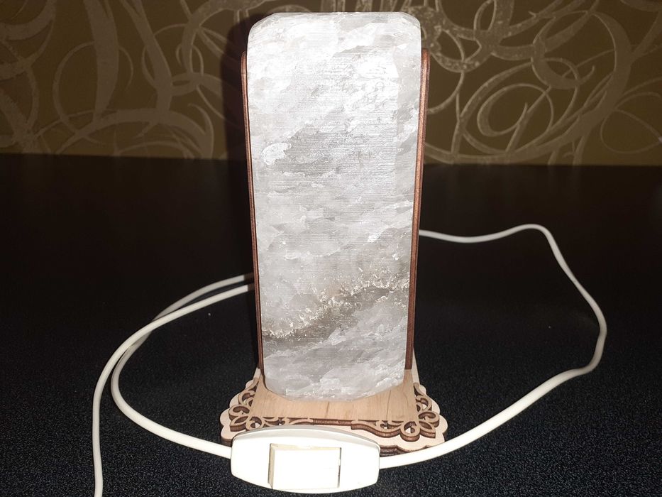 Светильник солевой из Соледара про-во Артёмсоль. Лампа солевая