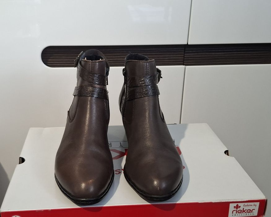 Botki riekier 39