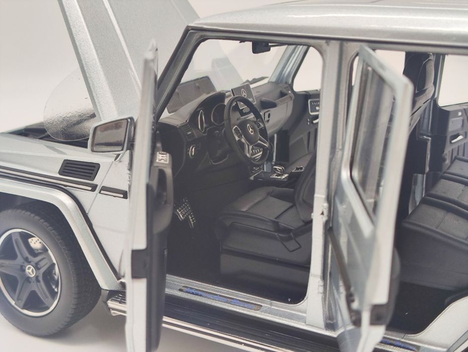 Mercedes Benz G Klass W463 iScale 1/18 1:18 1 18