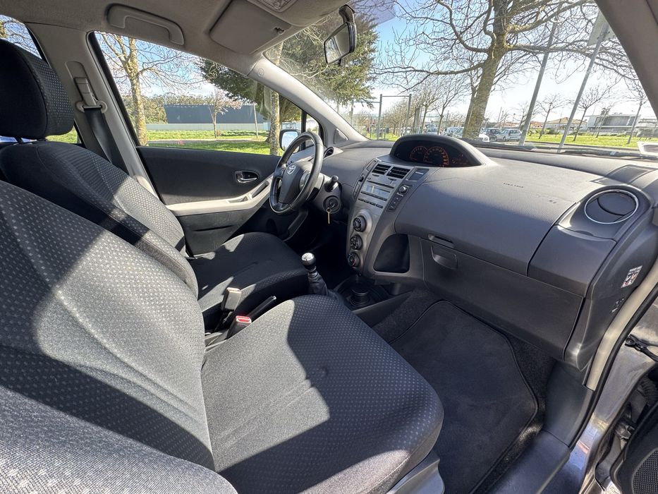 Toyota Yaris 1.33 VVT-i - Nacional - Garantia de 18 Meses