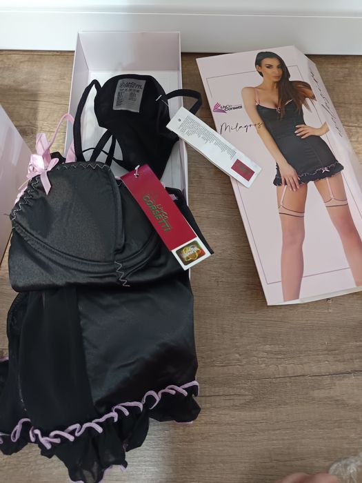 Bielizna s, koszulka i stringi nowe z metka