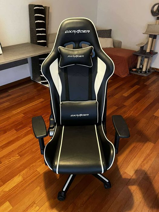 Cadeira Gaming DXRACER Prince Series P08 - Preto/Branco