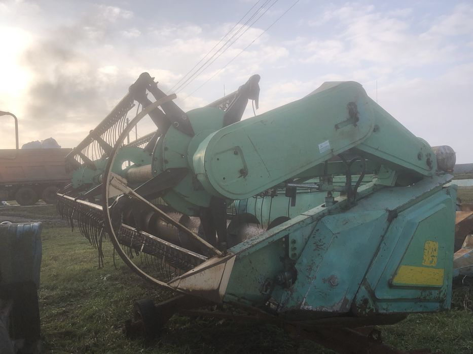 Комбайн ДОН -1500+жатка зернова та жатка кукурудзяна