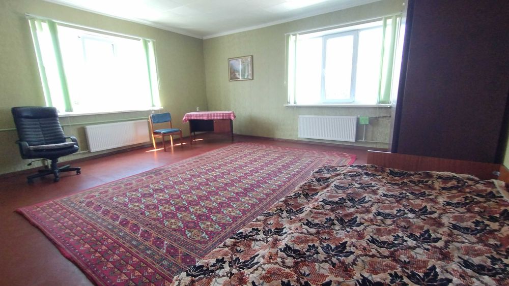 Здається кімната 20м2 в центрі, всі зручності, для хлопця, чоловіка.