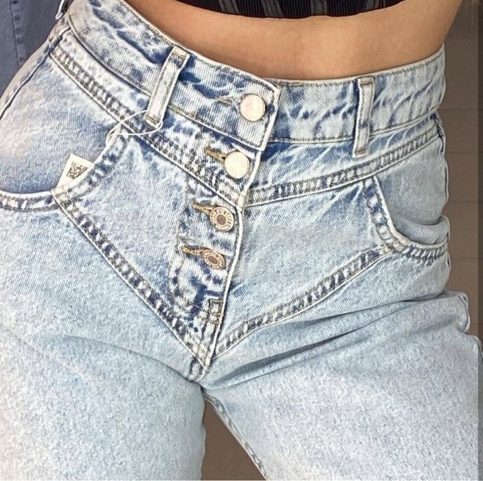 Джинси з ефектом трусиків