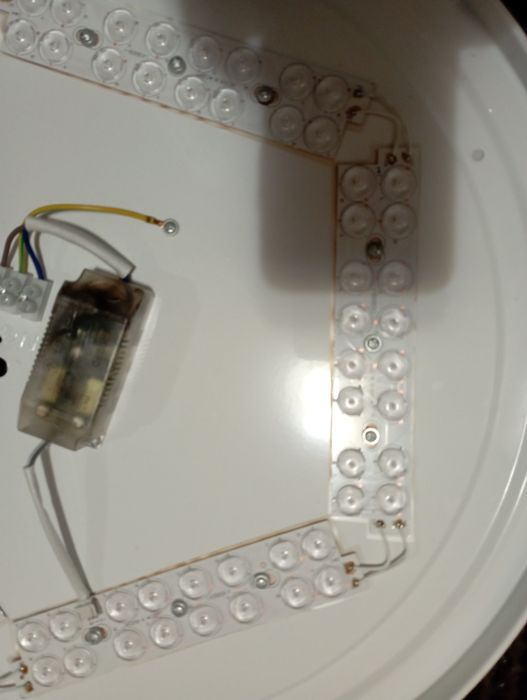 Продам бу Неробочий діодний світильник ,лампа