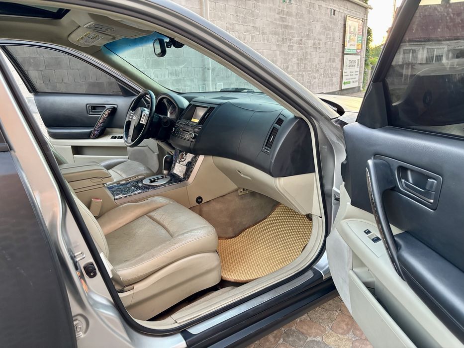 Infiniti FX45 individual