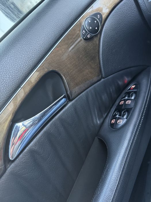 Mercedes-Benz E-Class W211 270 CDI Avantgarde, 2003 рік