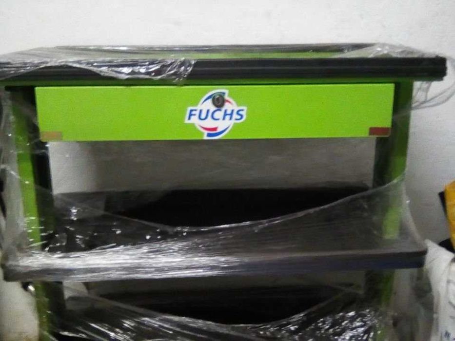 Carro de ferramentas ( japonês)  extremanente robusto -Rig. Novo