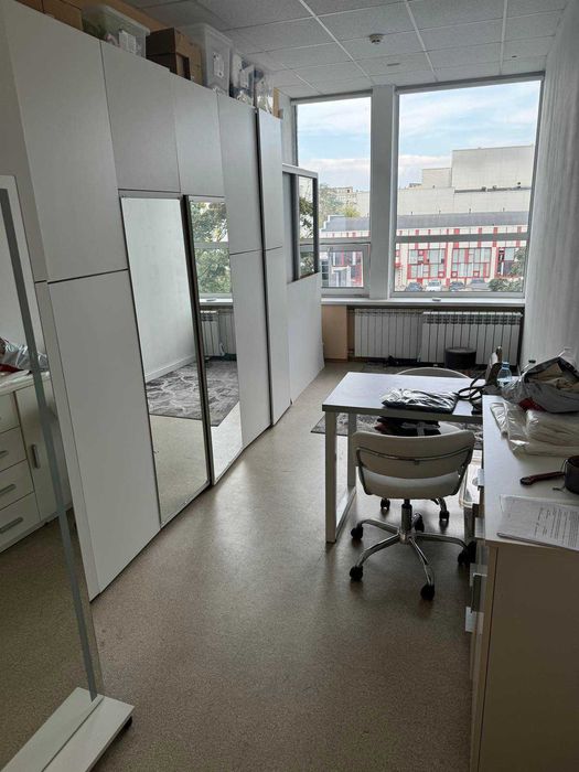 Оренда офіс 16м2 , м.Лівобережна в БЦ Армарис. ГЕНЕРАТОР Лівий берег