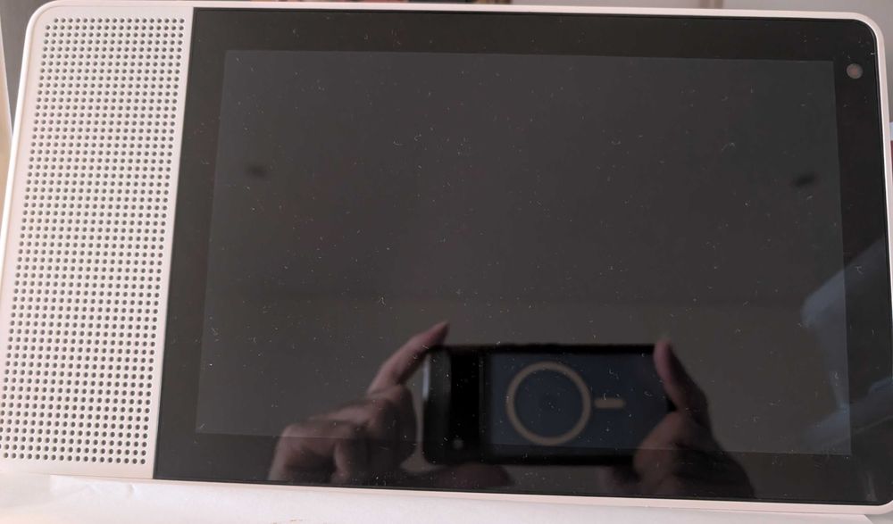 Lenovo Smart Display 10447336538639575040