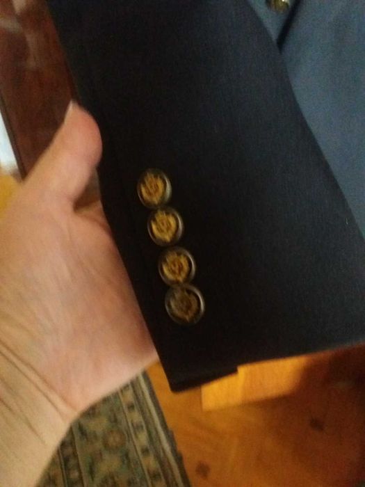 Продам мужской костюм