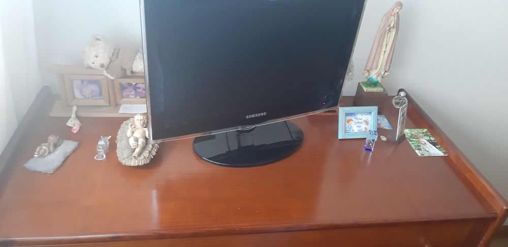 Vendo cômoda em pinho