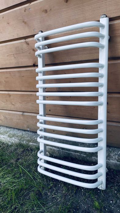 Grzejniki łazienkowe, drabinki, białe