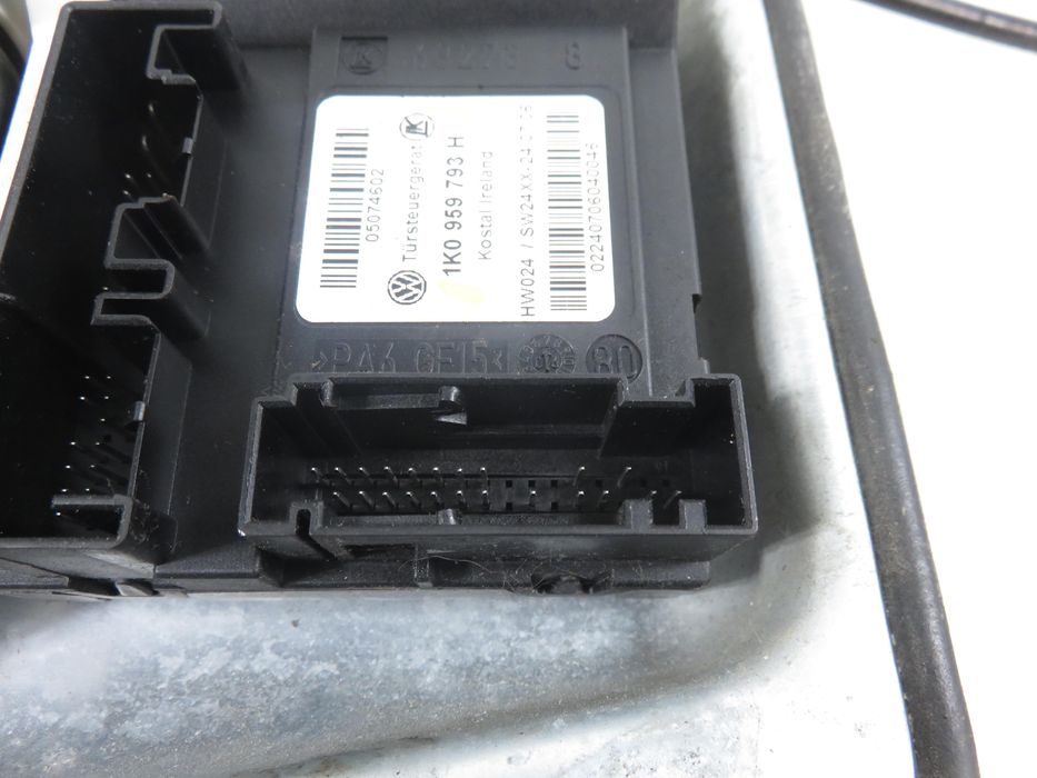 Podnośnik Szyby Lewy Przedni 3d Vw Golf V