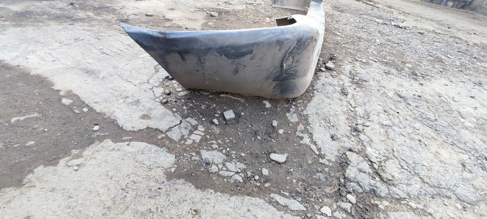 Продам передній та задній бампер до т4