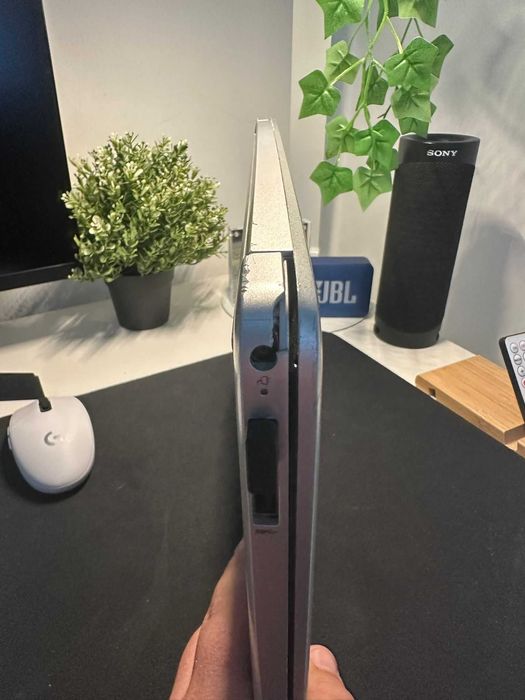 Hp Laptop AMD Ryzen 7 4700U with Radeon Graphics