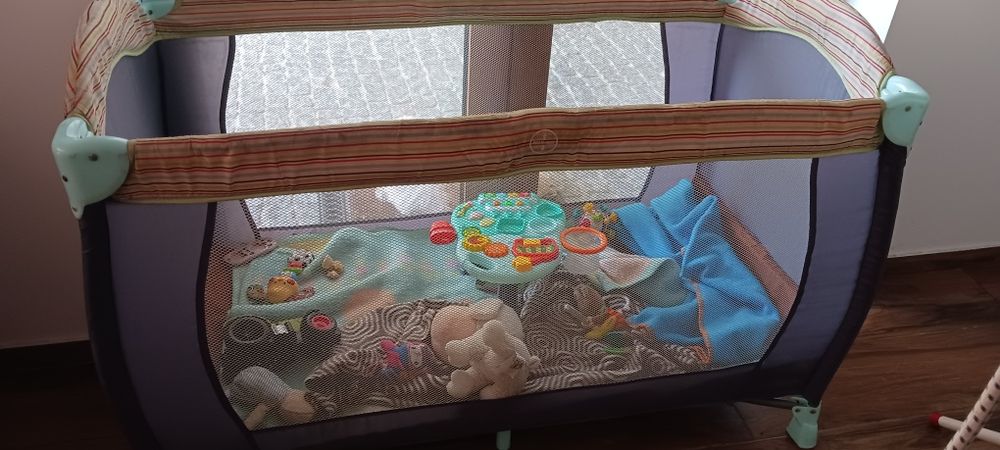 Cama de bebe de viagem