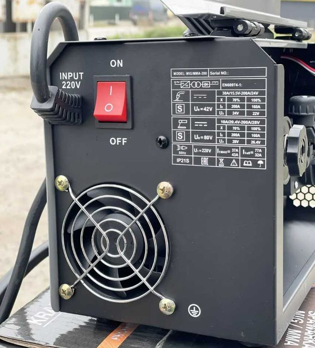 Зварювальний напівавтомат без газу 200A Kraft&Dele KD1872 Польща