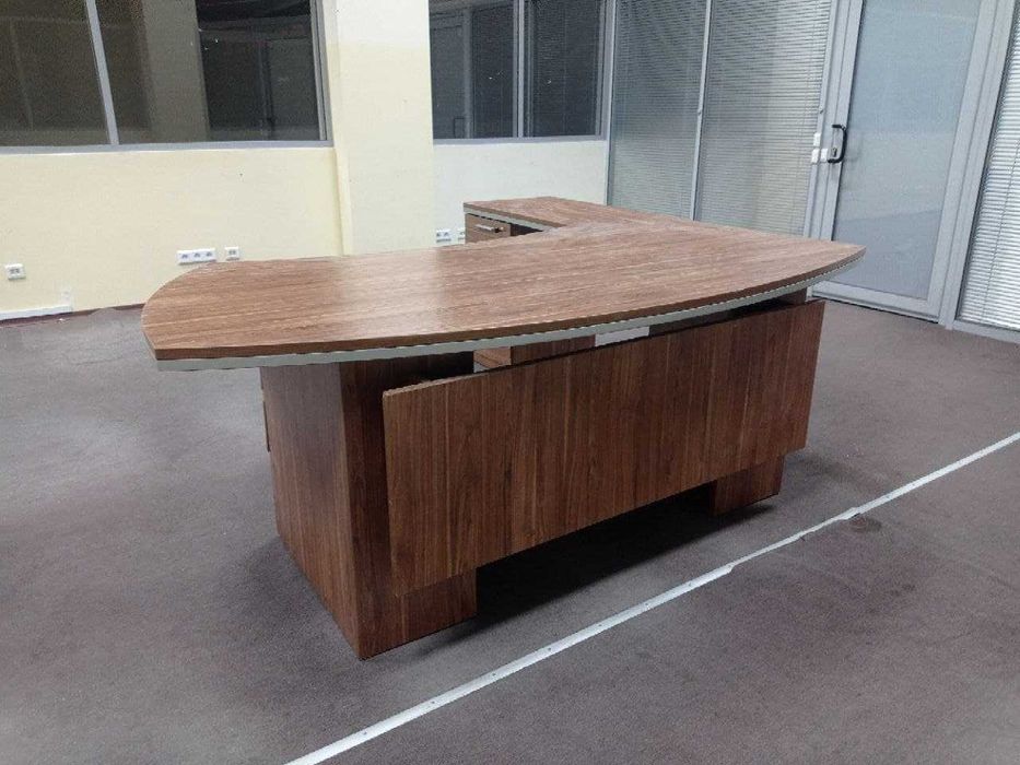 СРОЧНО! Продаю офисный стол, для бухгалтера, директора, 2 раб.места