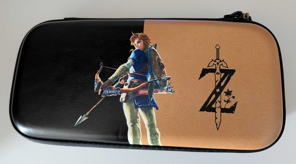 Nintendo Switch + Case