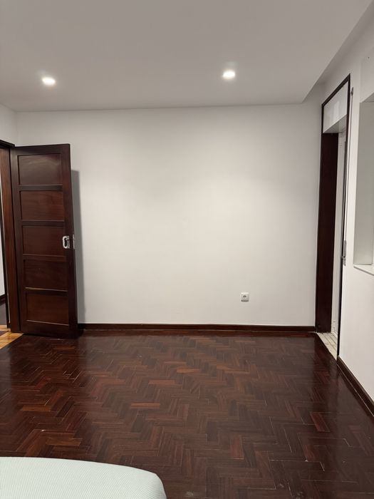 Arrendo Apartamento T3 + 1