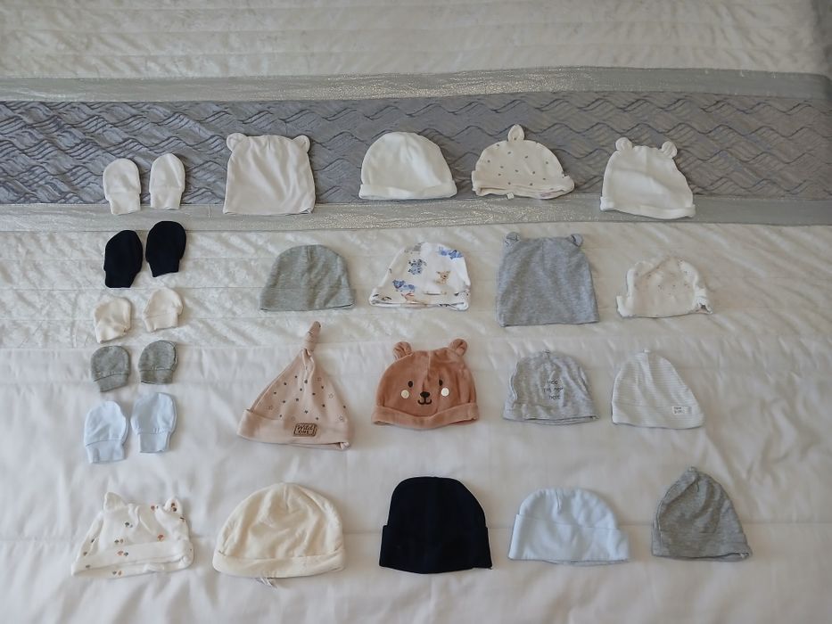 Lote / Pack 18 gorros + 4 pares de luvas/manoplas de bebé