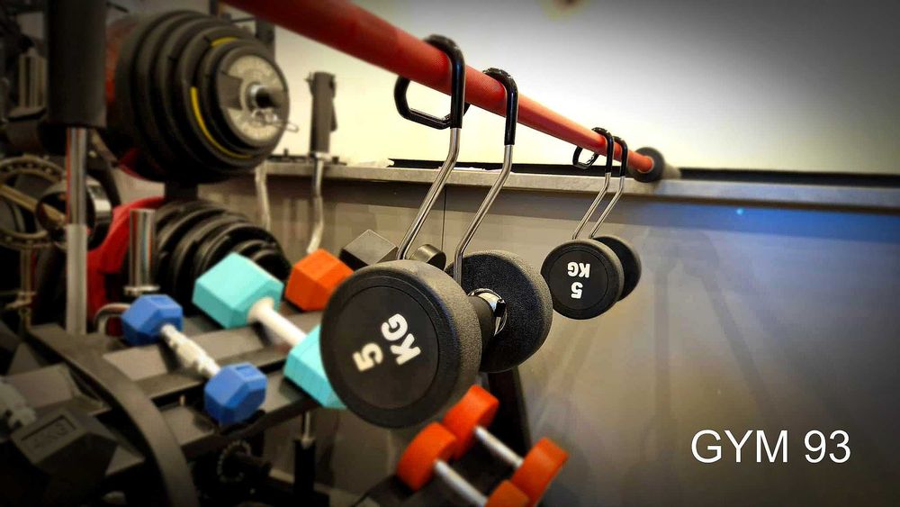 Uchwyty do hantli na gryf jak podajnik hantli