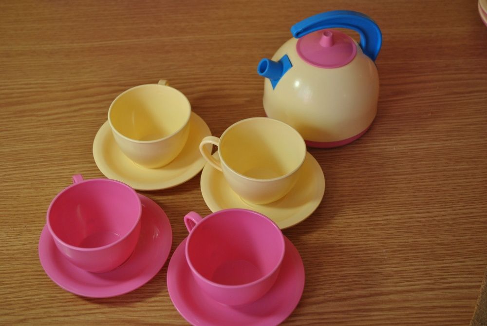 Дитячий іграшковий посуд