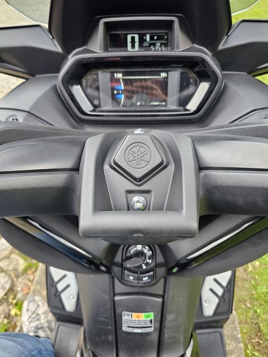 X-MAX 300 TechMax (Possibilidade de Financiamento)