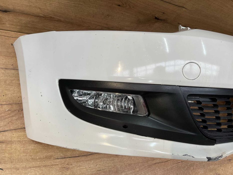 Zderzak przedni Volkswagen Polo 6R kolor lb9a