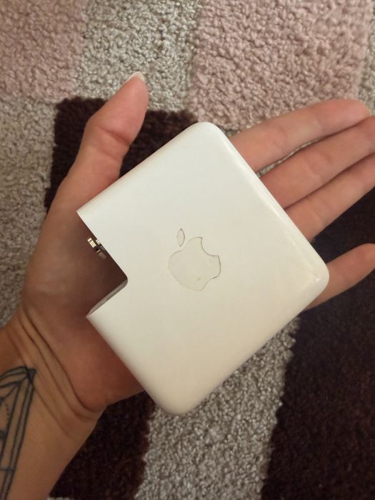 67W-C Power Adapter